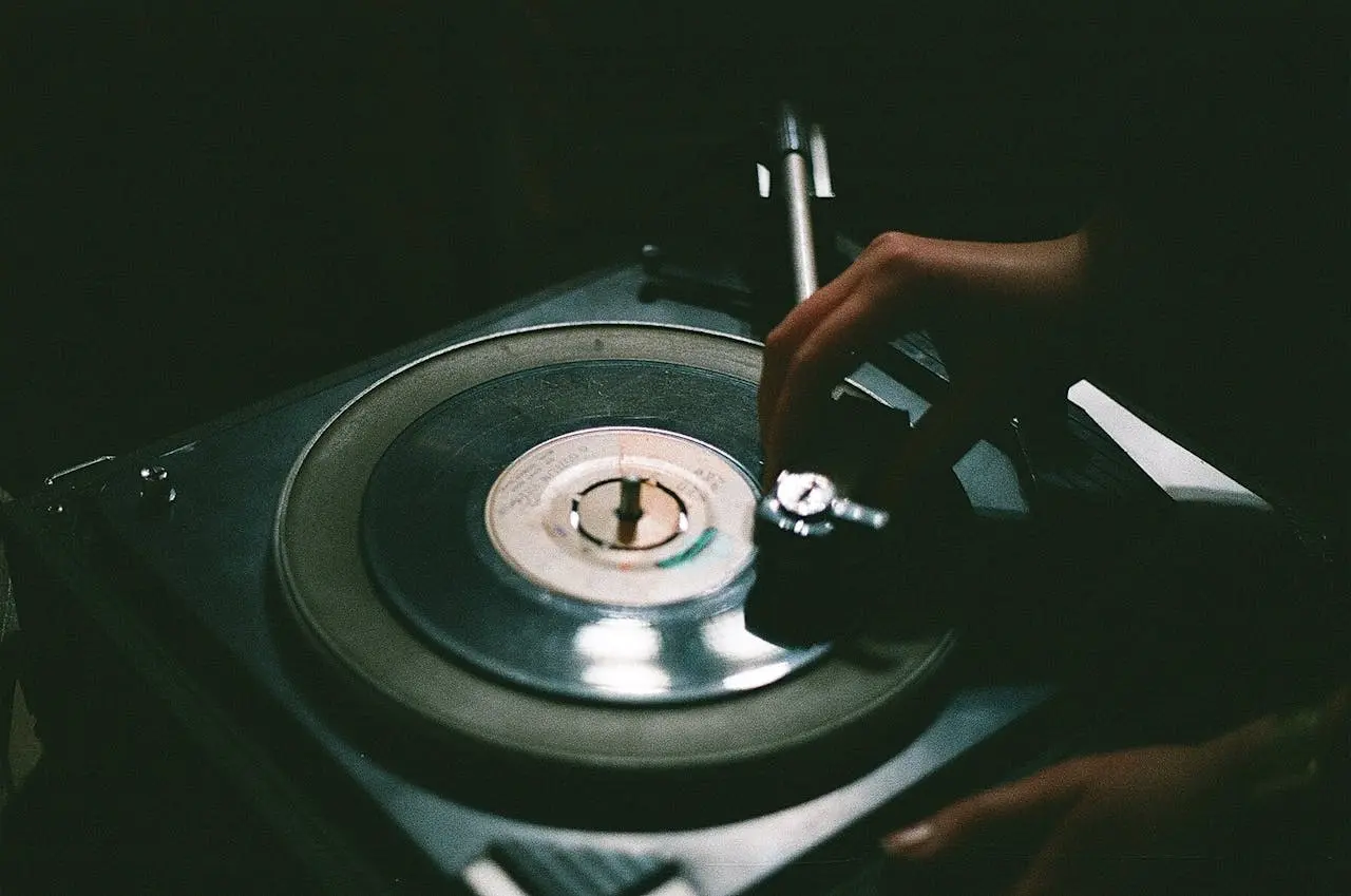 An image of the RPM Records' test pressing center labels