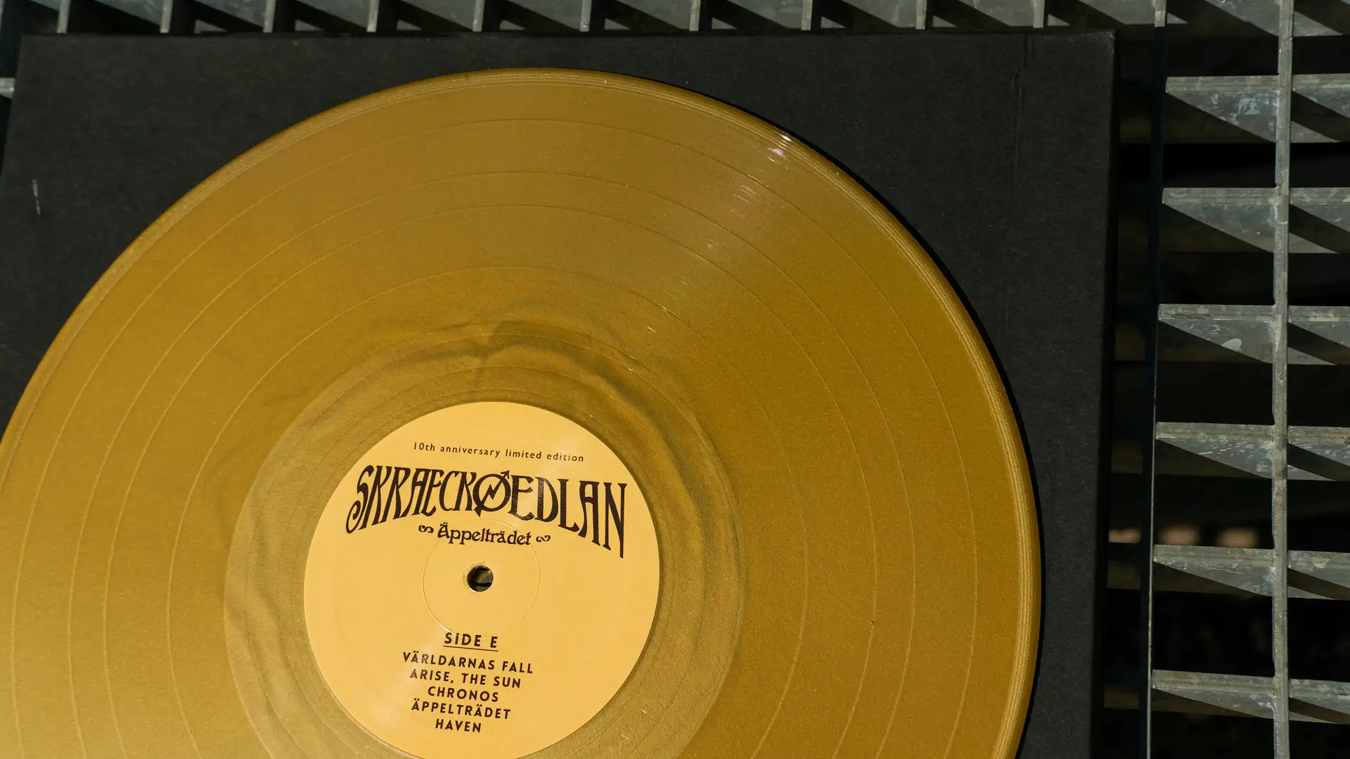 Golden vinyl record